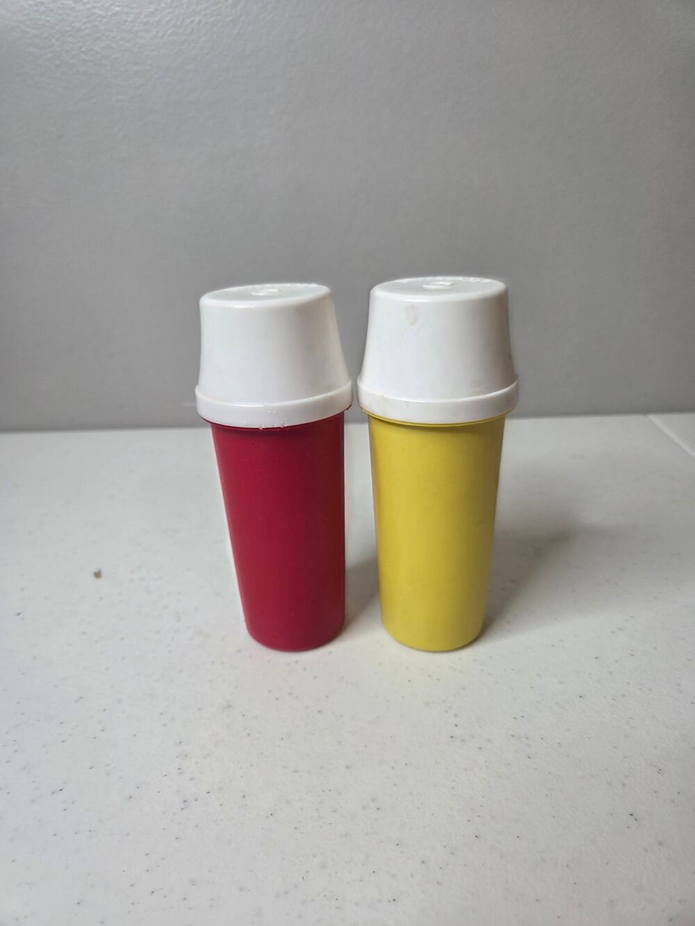 Vintage Camping Ketchup & Mustard Pump Bottles with Lids Retro Condiment Set